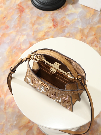 フェンディバッグ全体デザイン